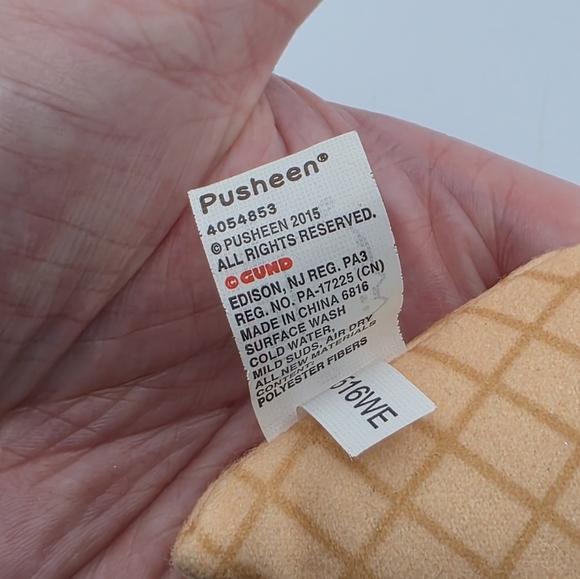 Pusheen Mint Icecream Surprise Plush Keychain - Picture 4 of 5